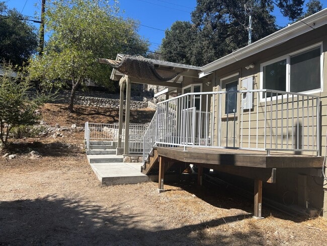 12544 Shafer Pl in Sylmar, CA - Building Photo - Building Photo