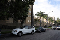 Wilshire Courtyard in Los Angeles, CA - Foto de edificio - Building Photo