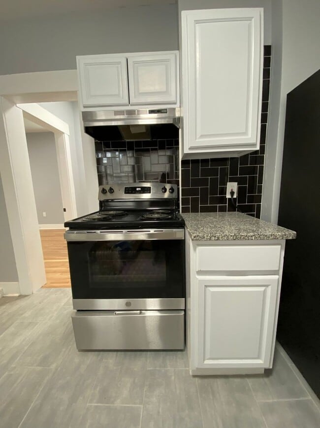 36 Bright St in New Haven, CT - Building Photo - Building Photo