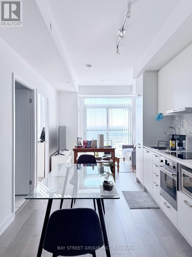 10 Honeycrisp Cres in Vaughan, ON - Building Photo - Building Photo