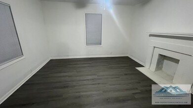 233 N Royal Ave in Florence, AL - Building Photo - Building Photo