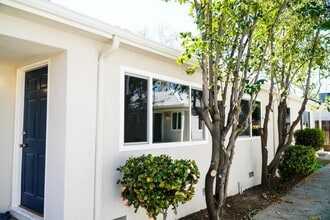 3208 B St in Sacramento, CA - Building Photo - Building Photo