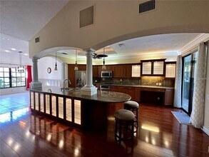 8133 Misty Oaks Blvd in Sarasota, FL - Building Photo - Building Photo