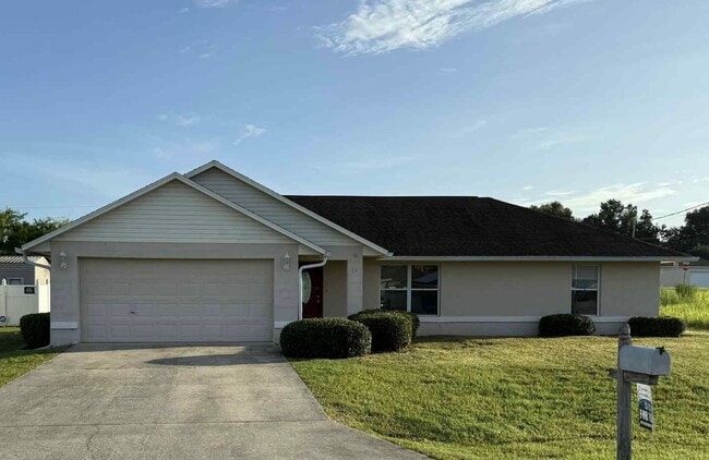 17 Hemlock Radial Ct in Ocala, FL - Building Photo - Building Photo