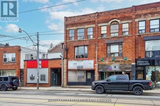 1046 Bathurst St in Toronto, ON - Building Photo - Building Photo