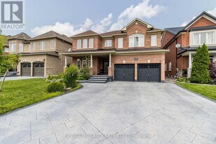 30 Rampart Dr in Brampton, ON - Building Photo