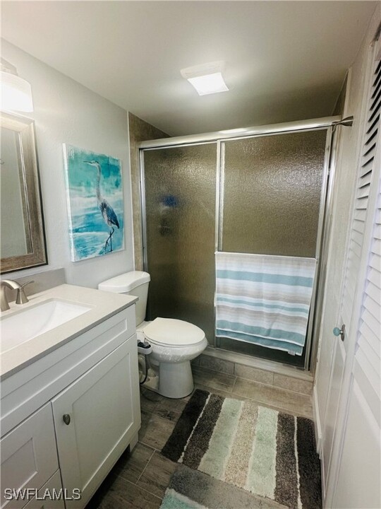 4002 SE 19th Ave in Cape Coral, FL - Foto de edificio