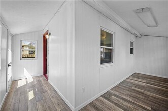 296 Woodward Ave, Unit Rear in East Providence, RI - Building Photo - Building Photo