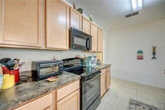 2301 SW 38th Terrace in Cape Coral, FL - Building Photo - Building Photo