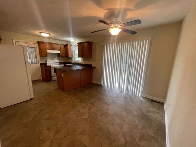 5039 Coker St in Fayetteville, NC - Building Photo - Building Photo