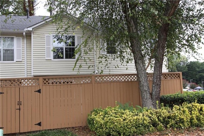 property at 5577 Clover Rise Ln