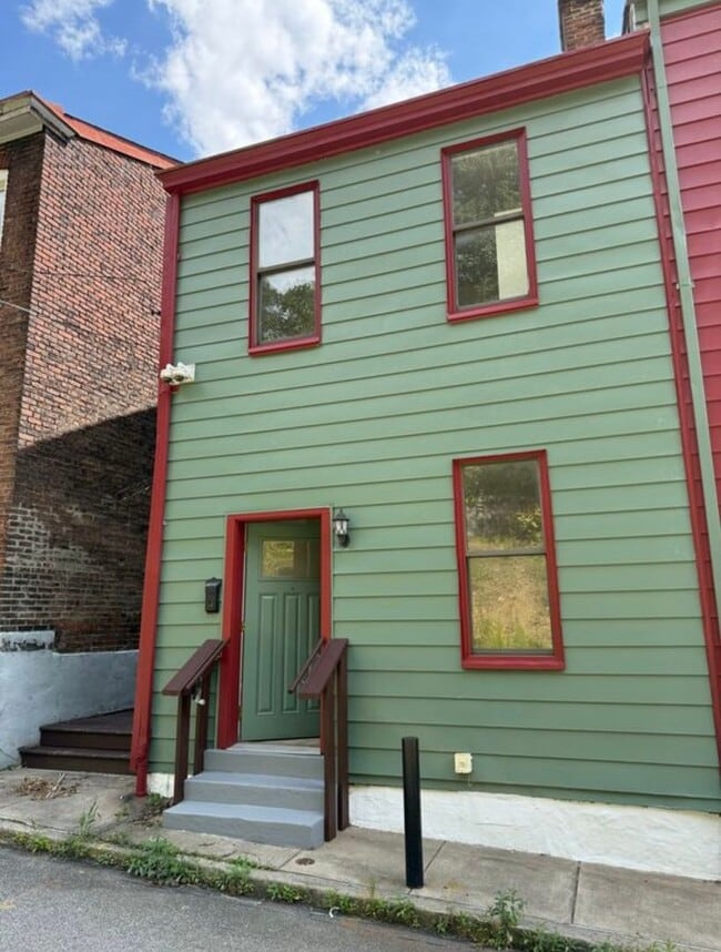 property at 939 Lamont St