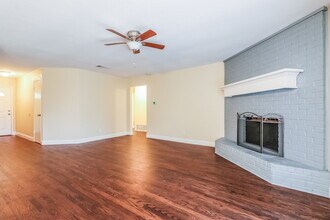 1721 Steinburg Ln in Fort Worth, TX - Building Photo - Building Photo