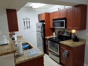 15570 SW 105th Ln in Miami, FL - Building Photo - Building Photo