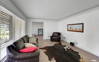 5440 N Peachtree Rd in Dunwoody, GA - Building Photo - Building Photo