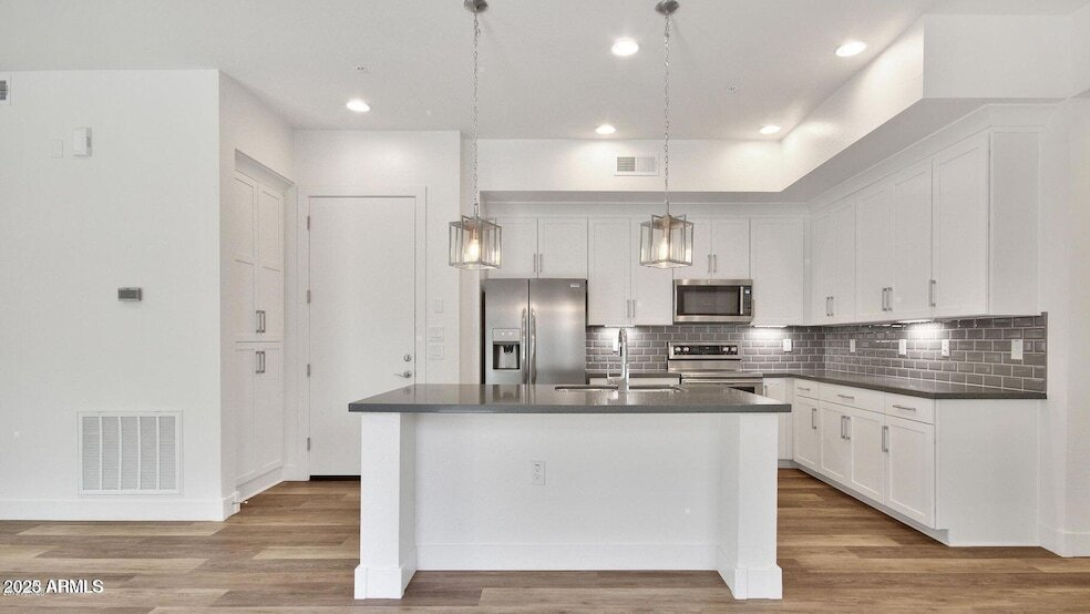 6565 E Thomas Rd in Scottsdale, AZ - Building Photo
