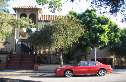 518 Raymond Avenue in Santa Monica, CA - Building Photo