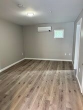 24 Monarch Wy in Portsmouth, NH - Building Photo - Building Photo