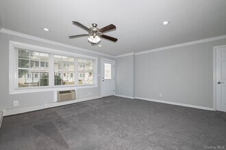 45 Fairfield Way in Commack, NY - Building Photo - Building Photo