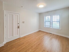 1948 W Wilson Ave, Unit 2 in Chicago, IL - Foto de edificio - Building Photo