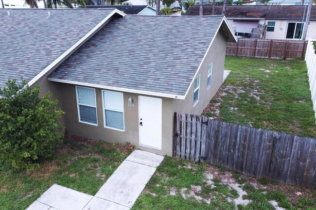 6171 Heather St in Jupiter, FL - Building Photo - Building Photo