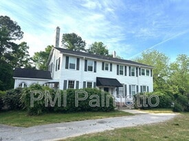 105 W High St in Winnsboro, SC - Building Photo