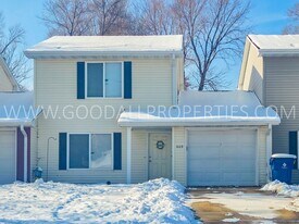 409 Hazel St in Van Meter, IA - Building Photo