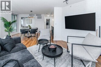 918 Cooperage Way in Vancouver, BC - Building Photo - Building Photo