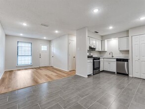 1810 Running River Rd in Garland, TX - Building Photo - Building Photo