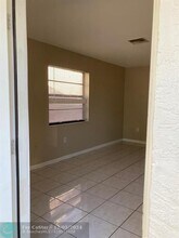 6148 SW 35th St-Unit -1A in Miramar, FL - Building Photo - Building Photo