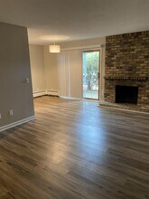 814 Old Settlers Trail in Hopkins, MN - Building Photo - Building Photo