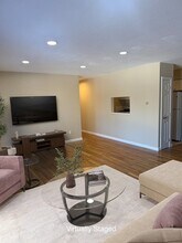 10 Crescent Dr in Andover, MA - Building Photo - Building Photo