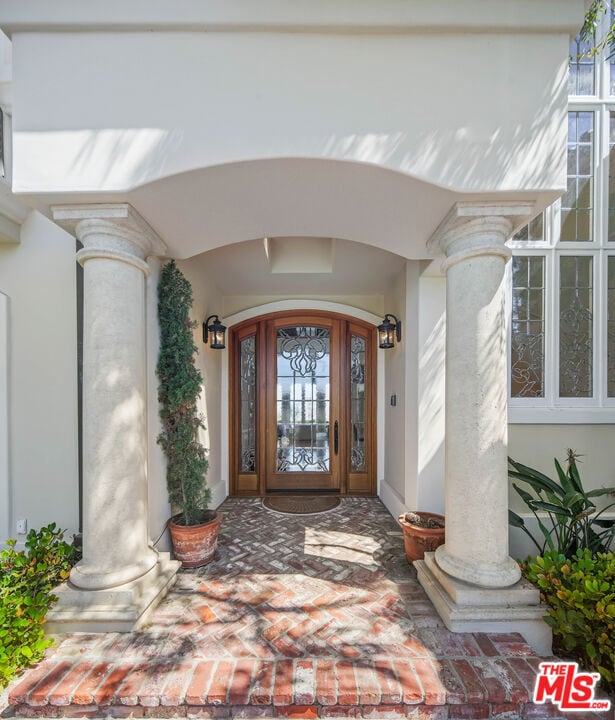 10814 Savona Rd in Los Angeles, CA - Building Photo - Building Photo