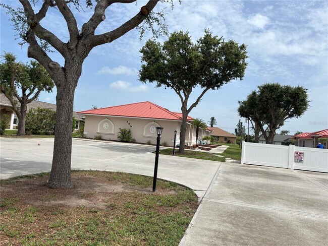 property at 180 Rotonda Blvd W