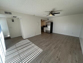 2698 N 43rd Ave in Phoenix, AZ - Building Photo - Building Photo