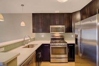 33 Rogers St, Unit 217 in Cambridge, MA - Building Photo - Building Photo
