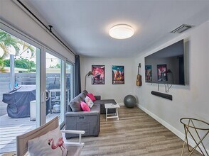 801 NE 15th St in Fort Lauderdale, FL - Building Photo - Building Photo