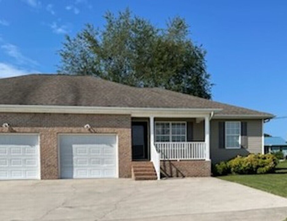 1732 31st St NE in Cleveland, TN - Building Photo