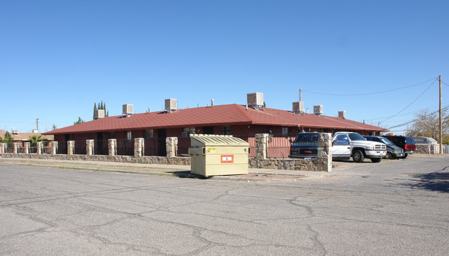 3900 Johnson Ave in El Paso, TX - Building Photo - Building Photo