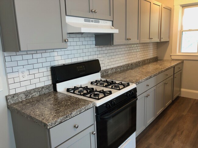 90 Conwell Ave, Unit 2
