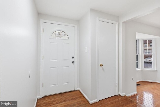 5001 Lambsgate Ln in Woodbridge, VA - Building Photo - Building Photo