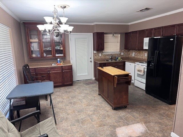 945 E Fairview St in Blossom, TX - Building Photo - Building Photo