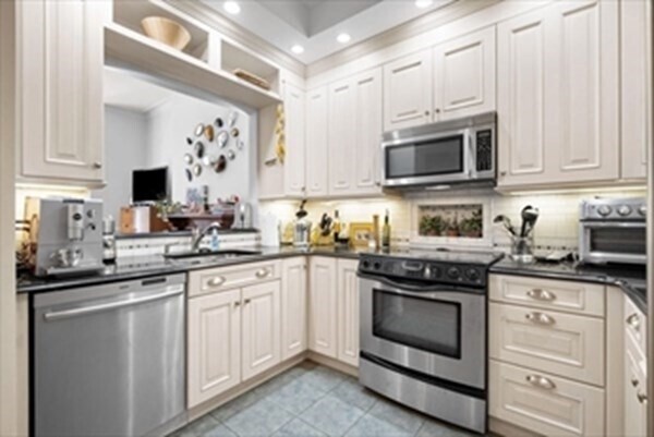 267 Beacon St in Boston, MA - Building Photo - Building Photo