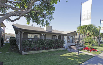 Mesa Village in San Diego, CA - Building Photo - Building Photo