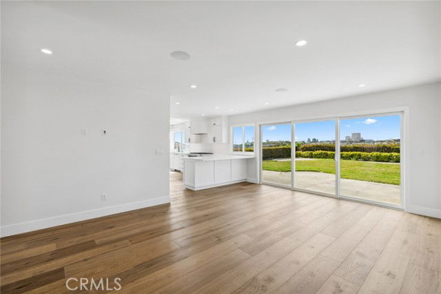 1027 Tiller Way in Newport Beach, CA - Building Photo