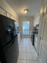 7047 Meadow Park Ave in Baton Rouge, LA - Building Photo - Building Photo