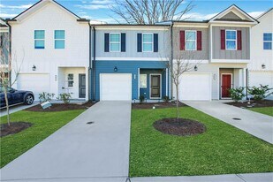 102 Jaxton St in Hoschton, GA - Building Photo