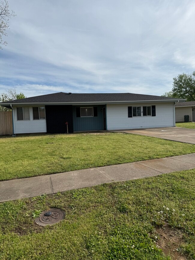 property at 536 Sherwood Ln