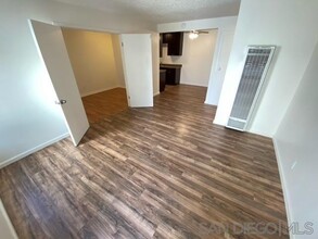 341 Lansing Cir in Escondido, CA - Building Photo - Interior Photo