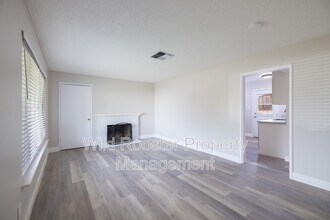 7256 S Land Park Dr in Sacramento, CA - Building Photo - Building Photo